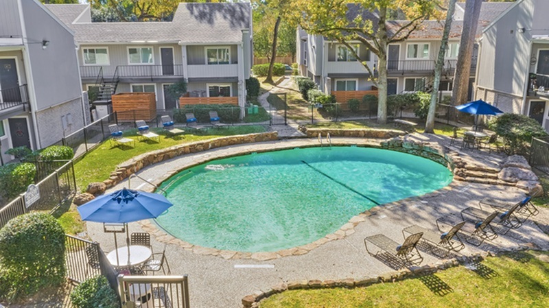 Trailwood Village Apartments - Swimming Pool