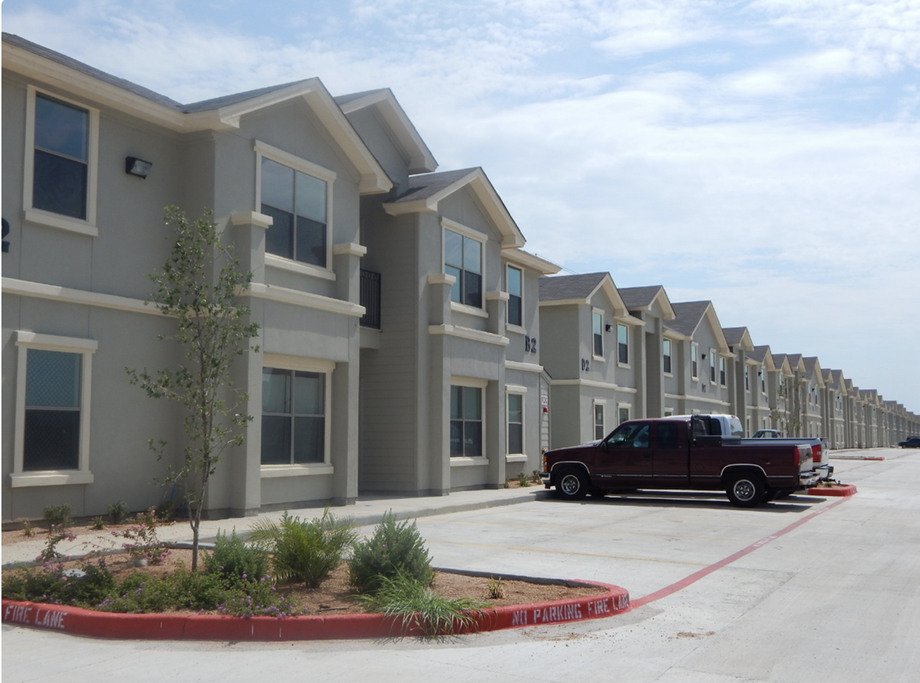 La Joya Apartments in Laredo, Texas