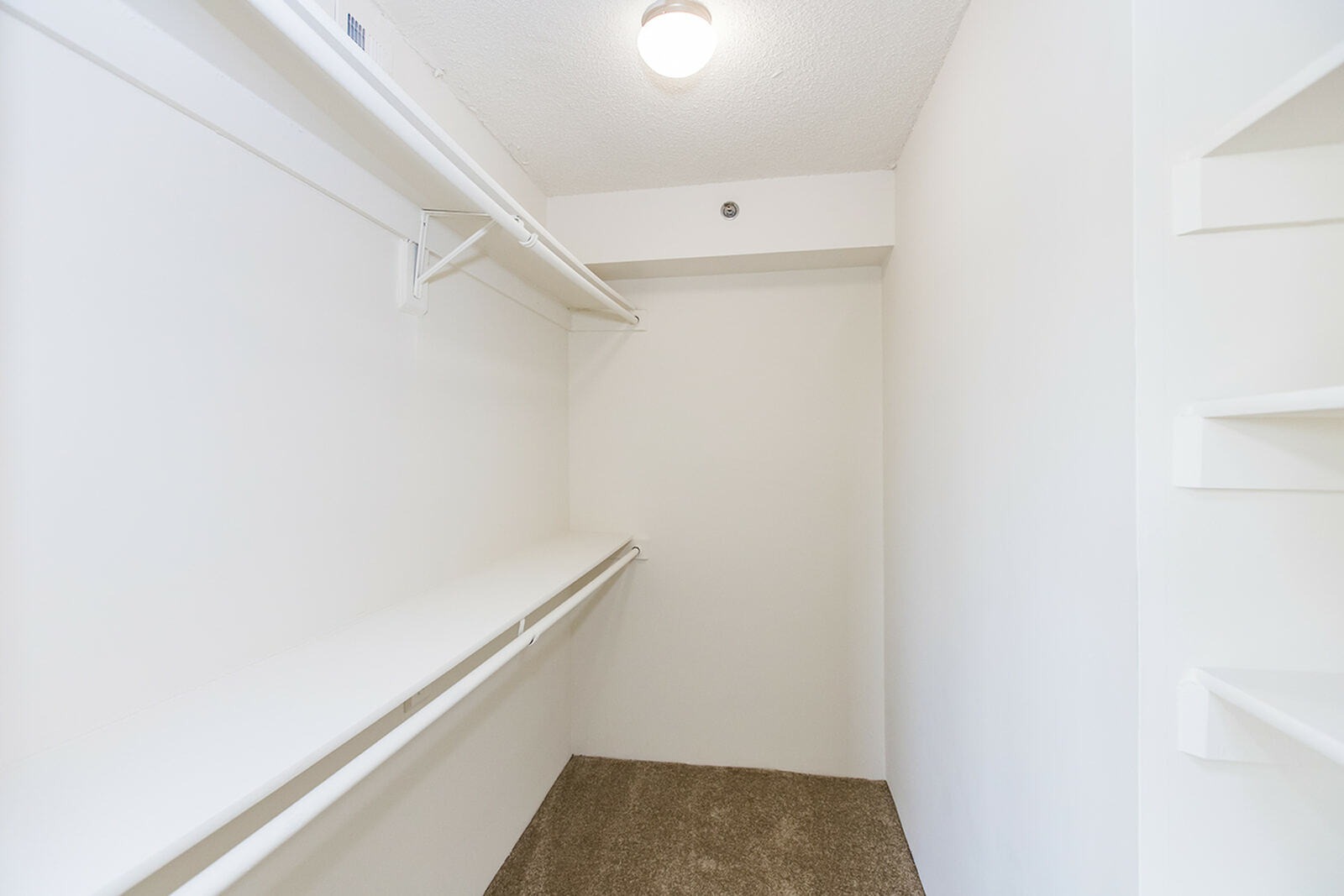 Lake Arbor Towers Apartments In Largo MD Amenities