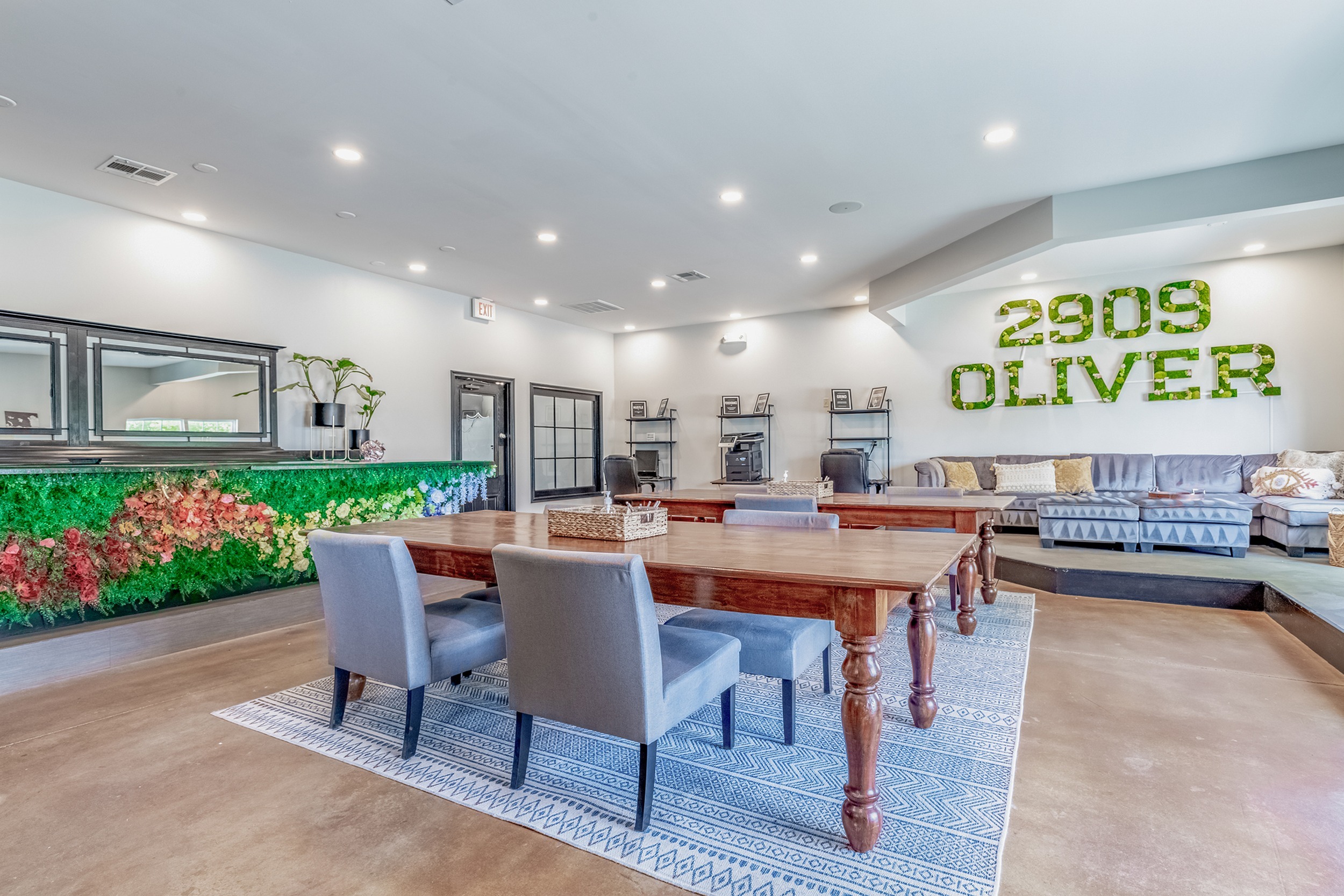 2909 Oliver 2