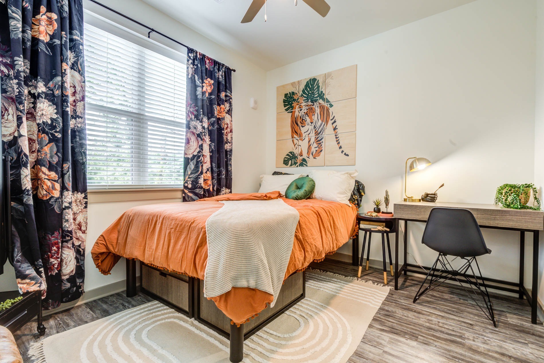 Signature Hartwell Village 3