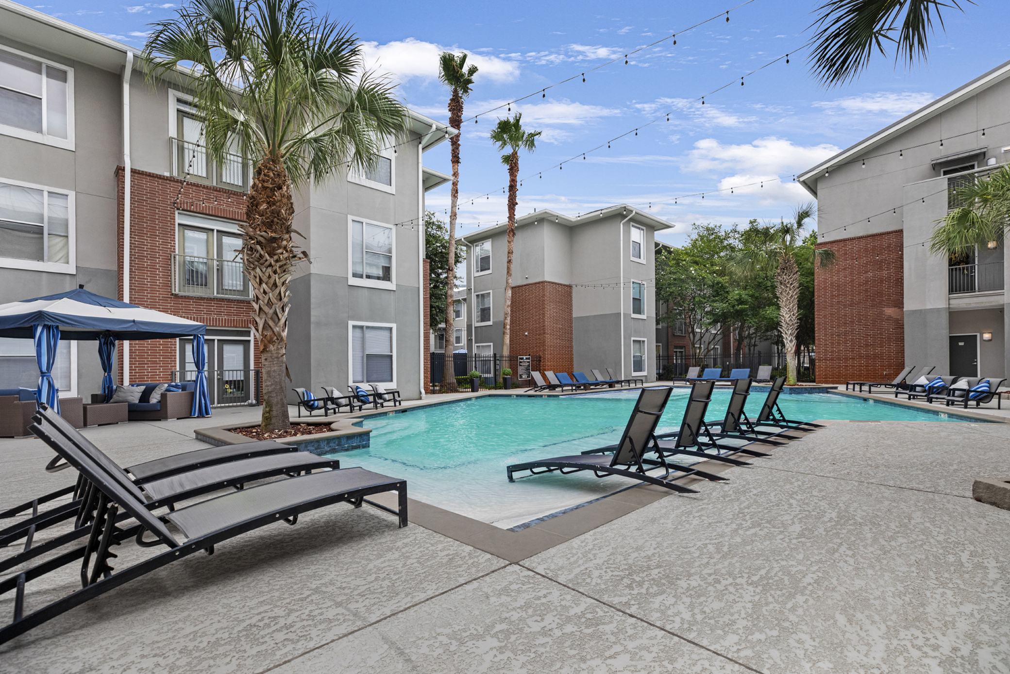 Campus Crossings on Highland 0