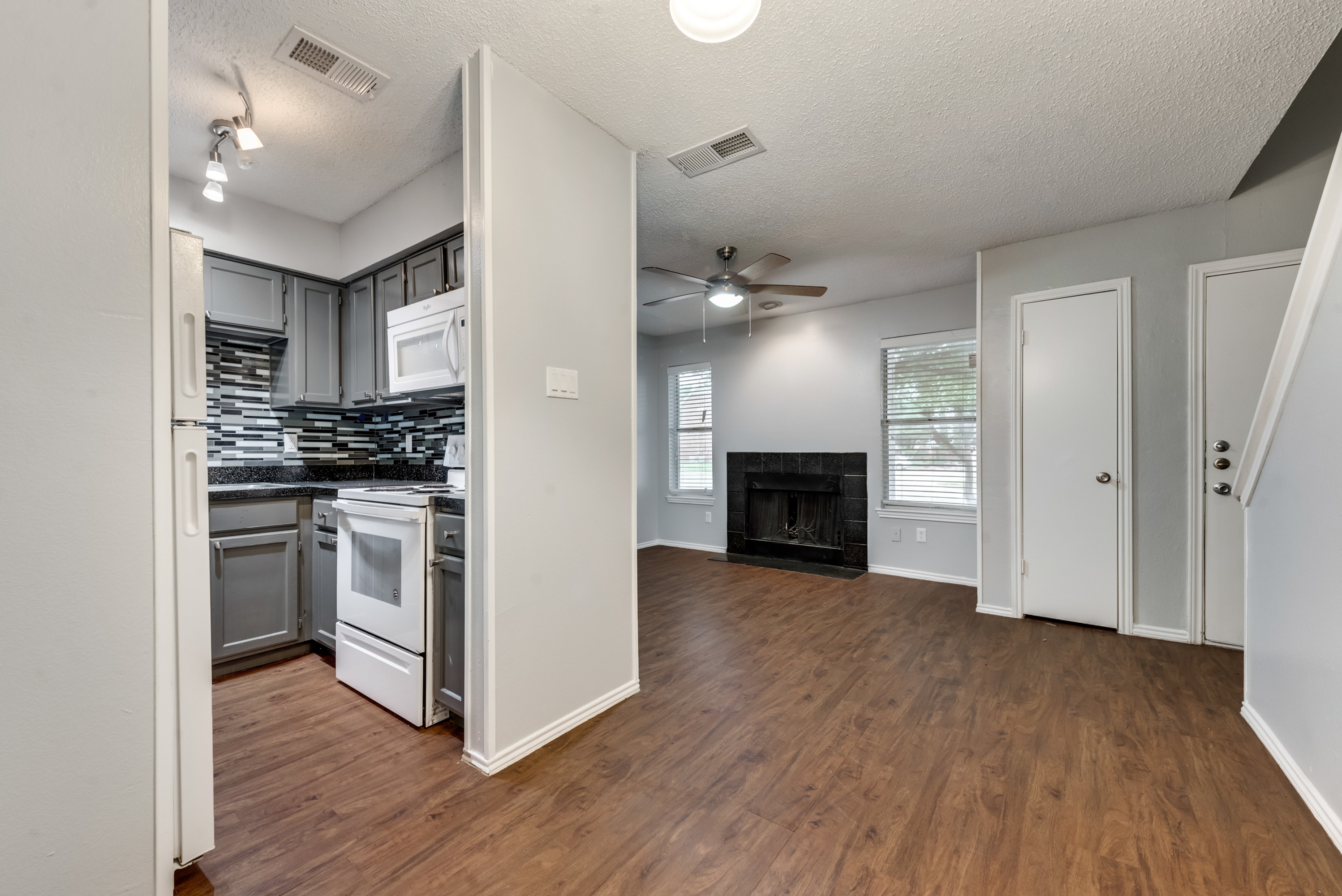 View Photos Evergreen Condominiums