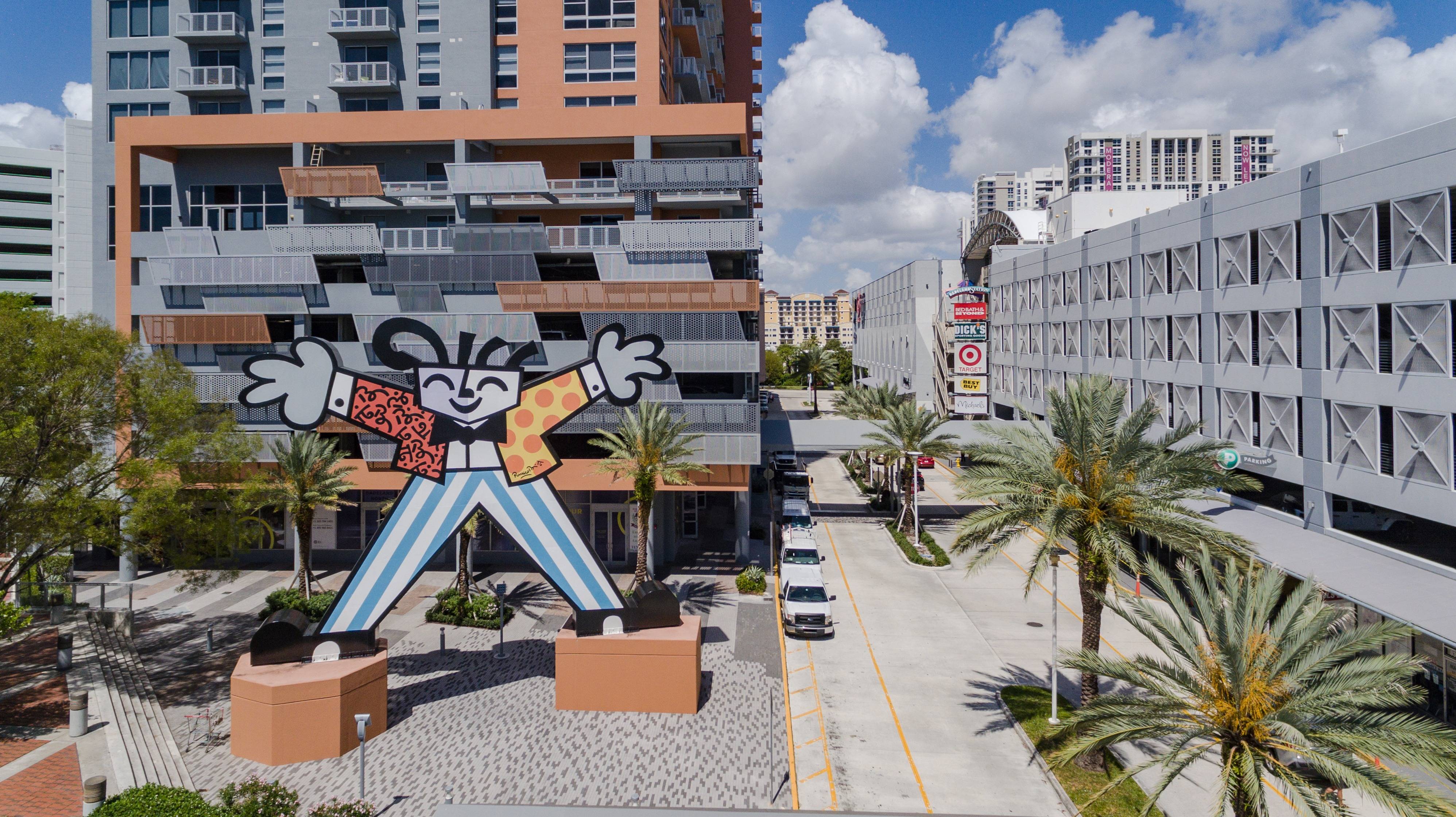 Motion at Dadeland Apartments In Miami, FL