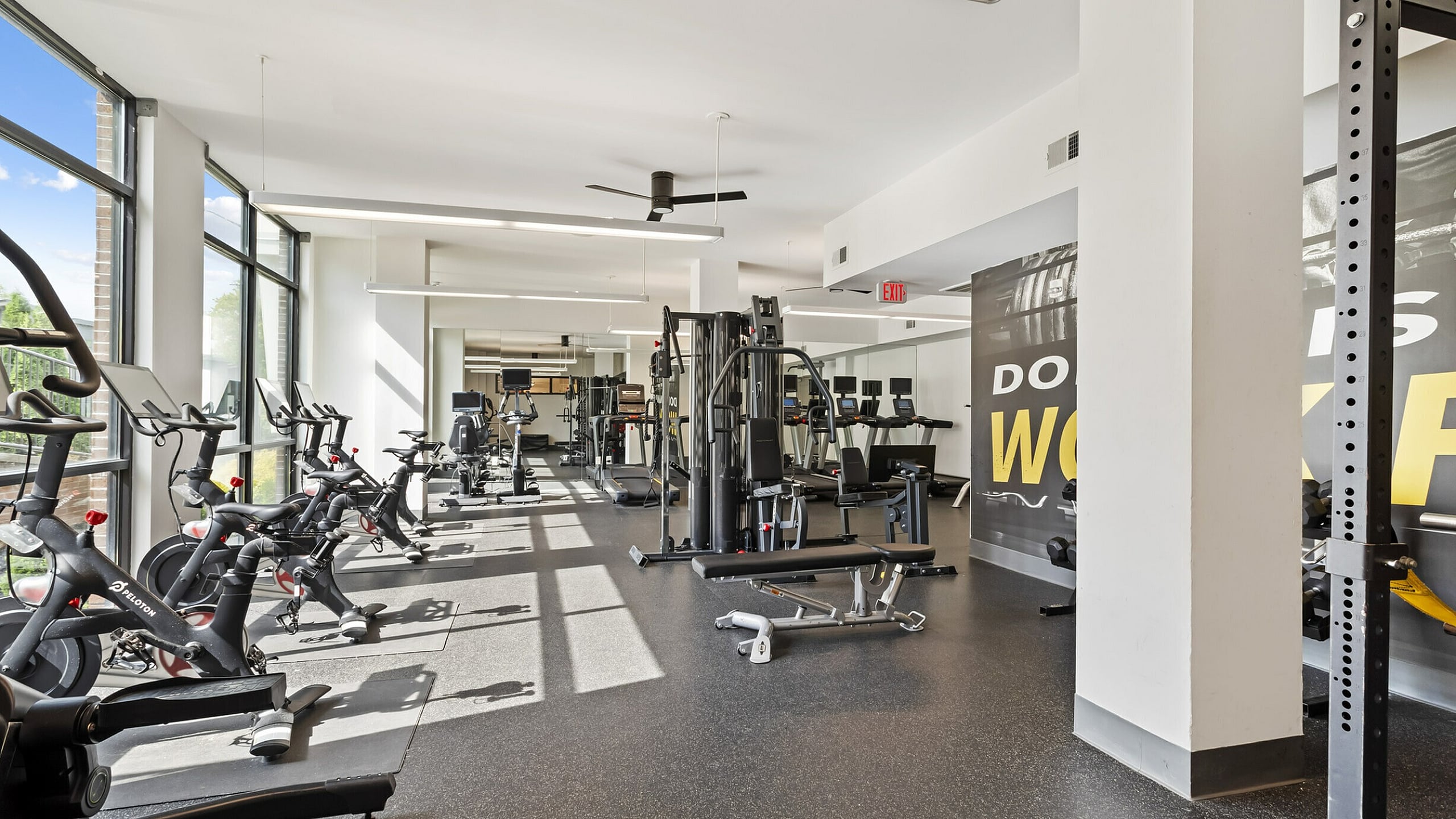 303 Flats amenities including fitness center, resort pool, and community spaces in Knoxville, TN