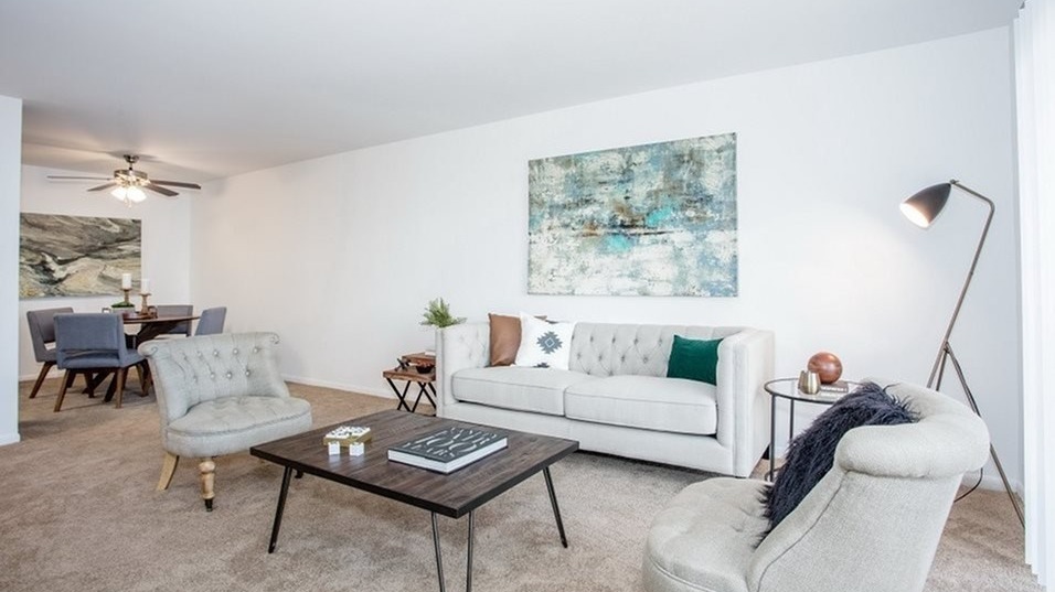 View Photos Glen Oaks Commons