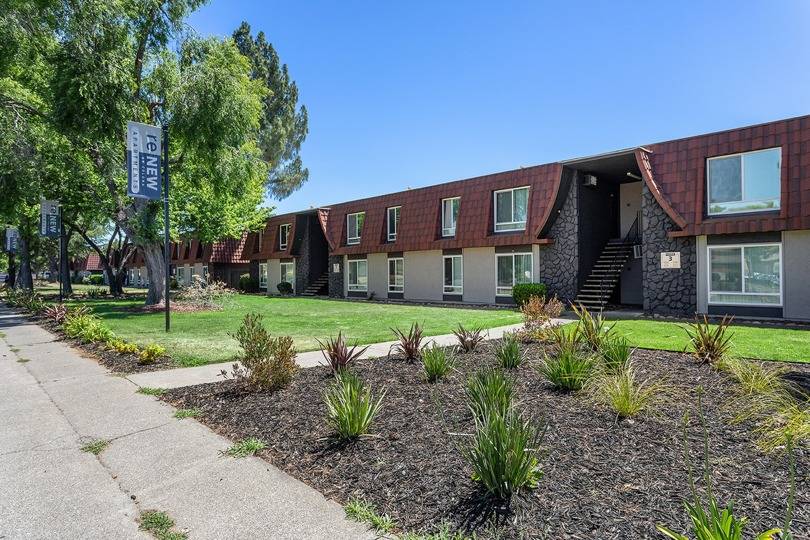 Community Photos ReNew on Coloma Apartment Homes for Rent in Rancho