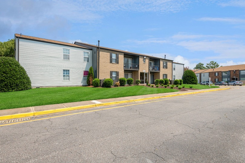 Community Photos ReNew Virginia Beach Apartment Homes for Rent in