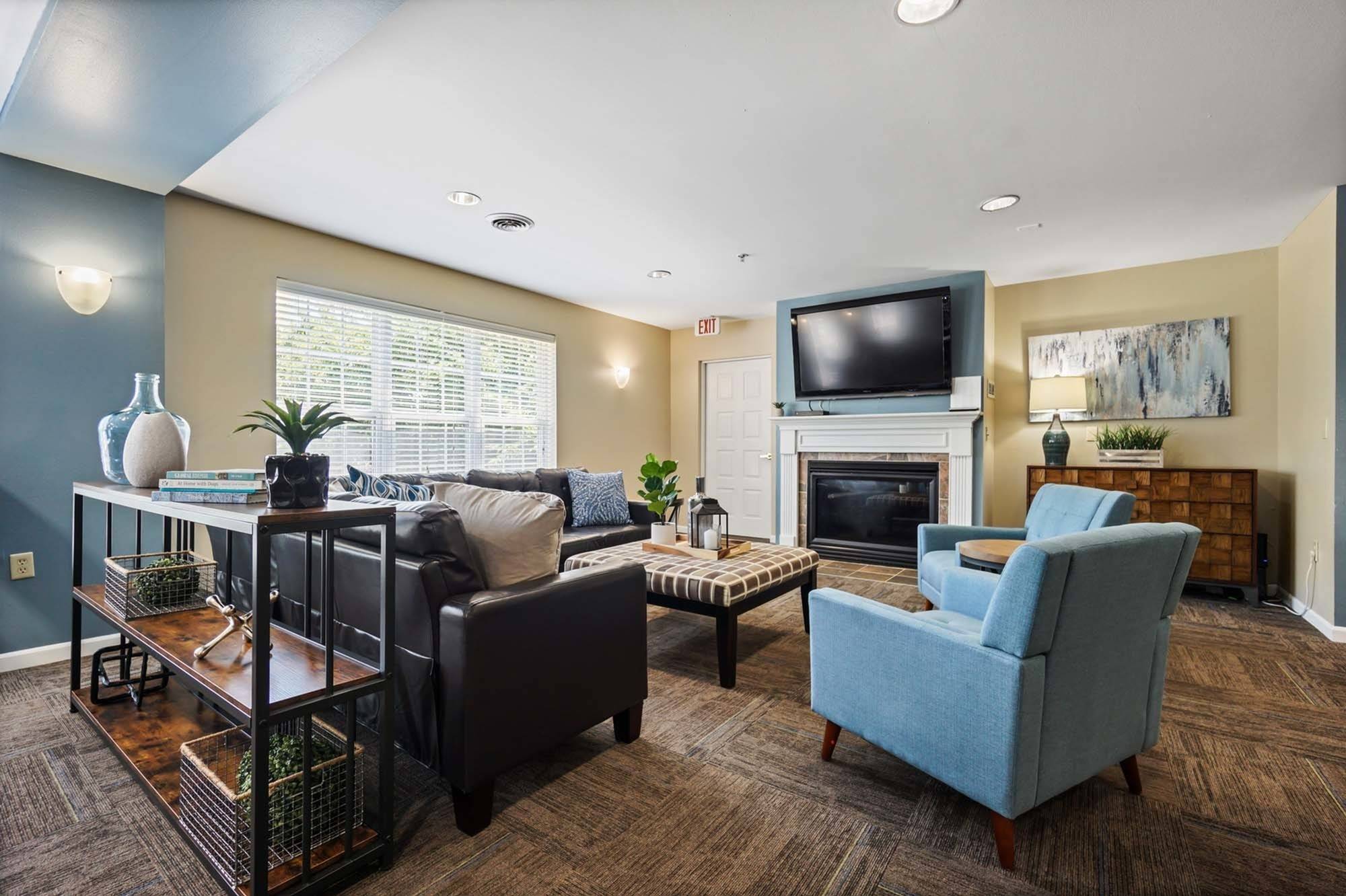 Photo Gallery & Tour Barrington Place Apartments