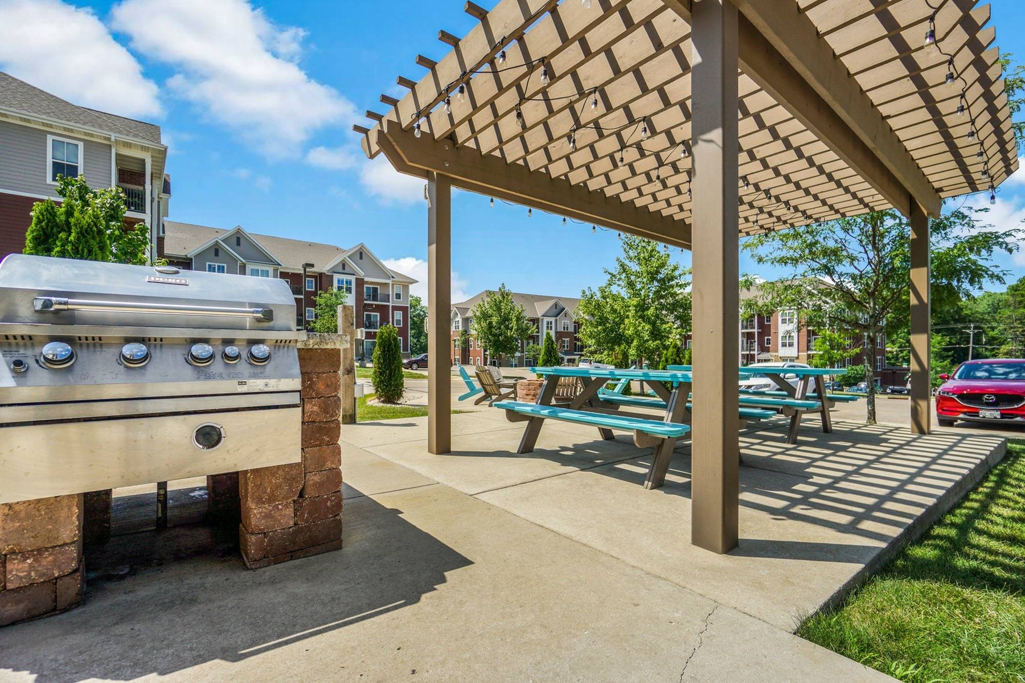 Photo Gallery & Tour Elan Apartments