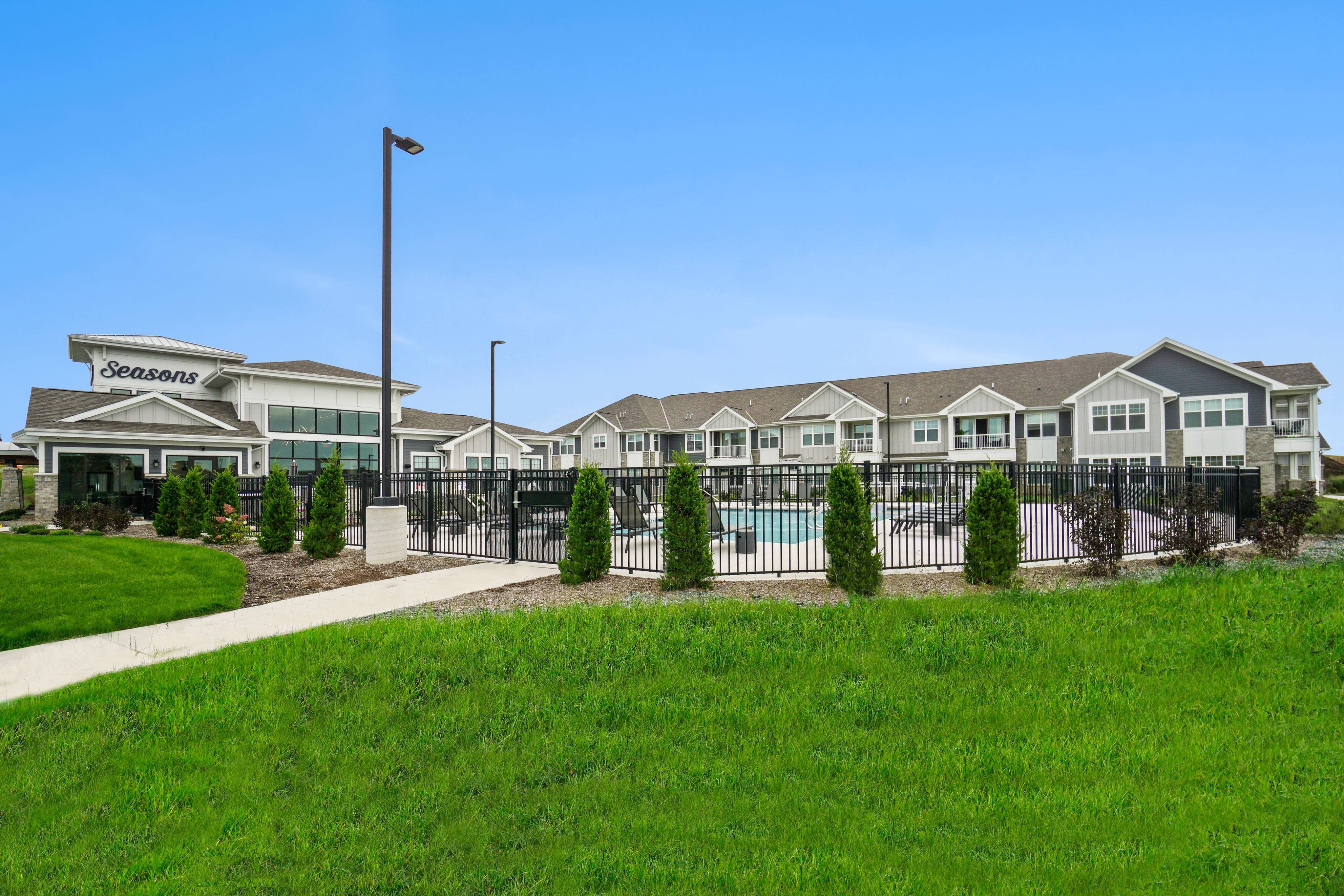 Photo & Virtual Tour Apartments in Mount Pleasant, Wisconsin