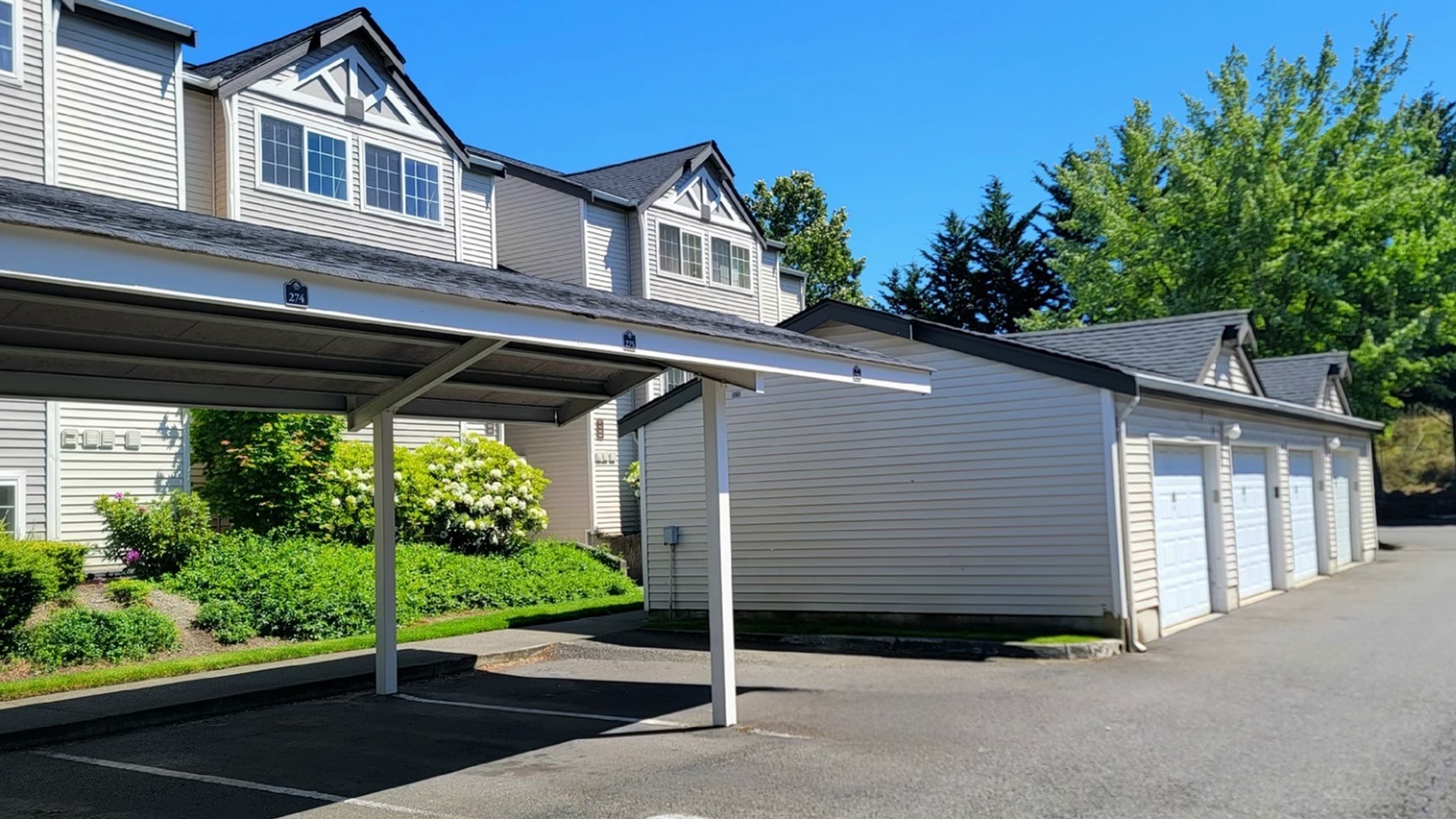 Amenities at Canyon Park Puyallup, WA Apartments for Rent