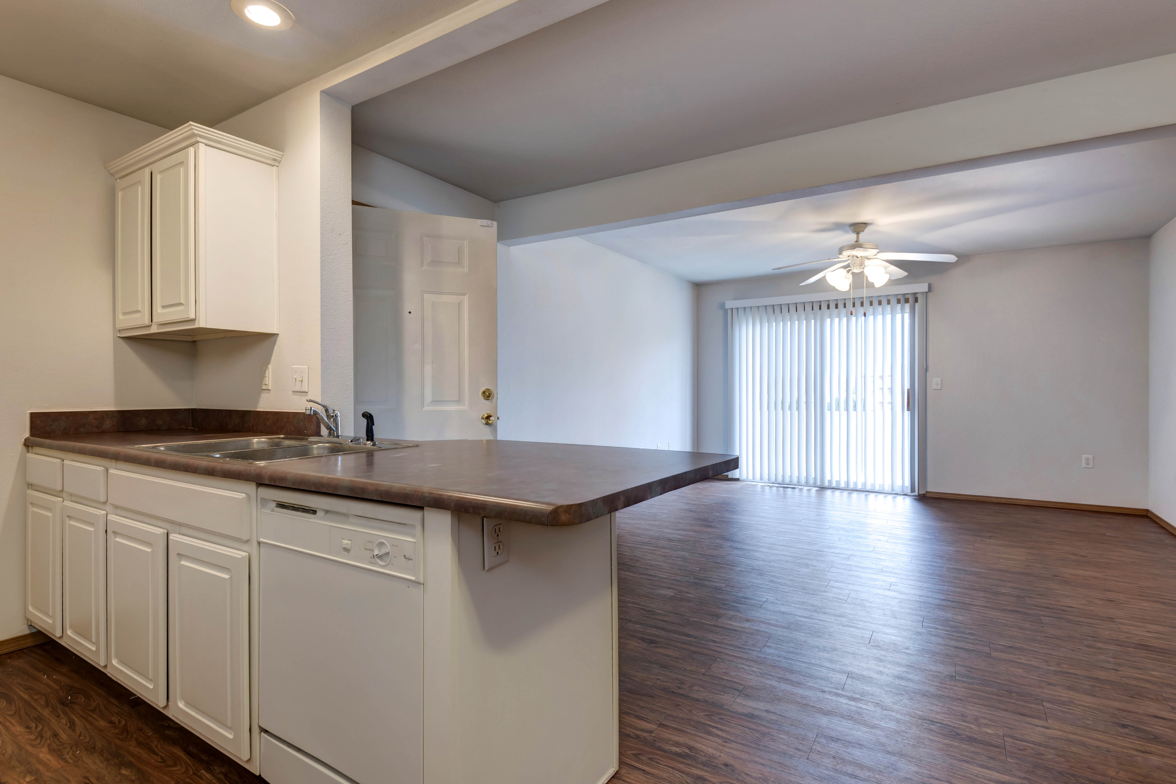 View Photos Cambridge Park Apartments