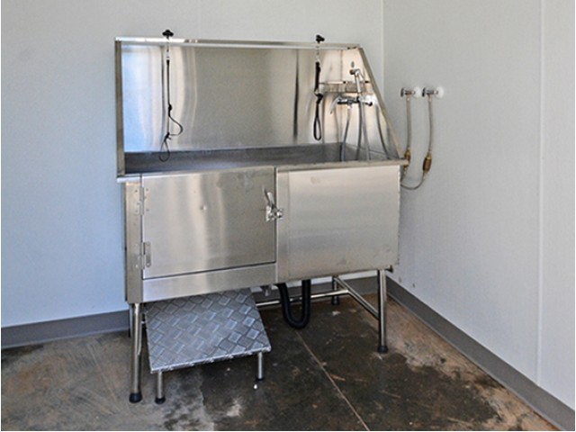 Dog Wash at Trail\'s Bend