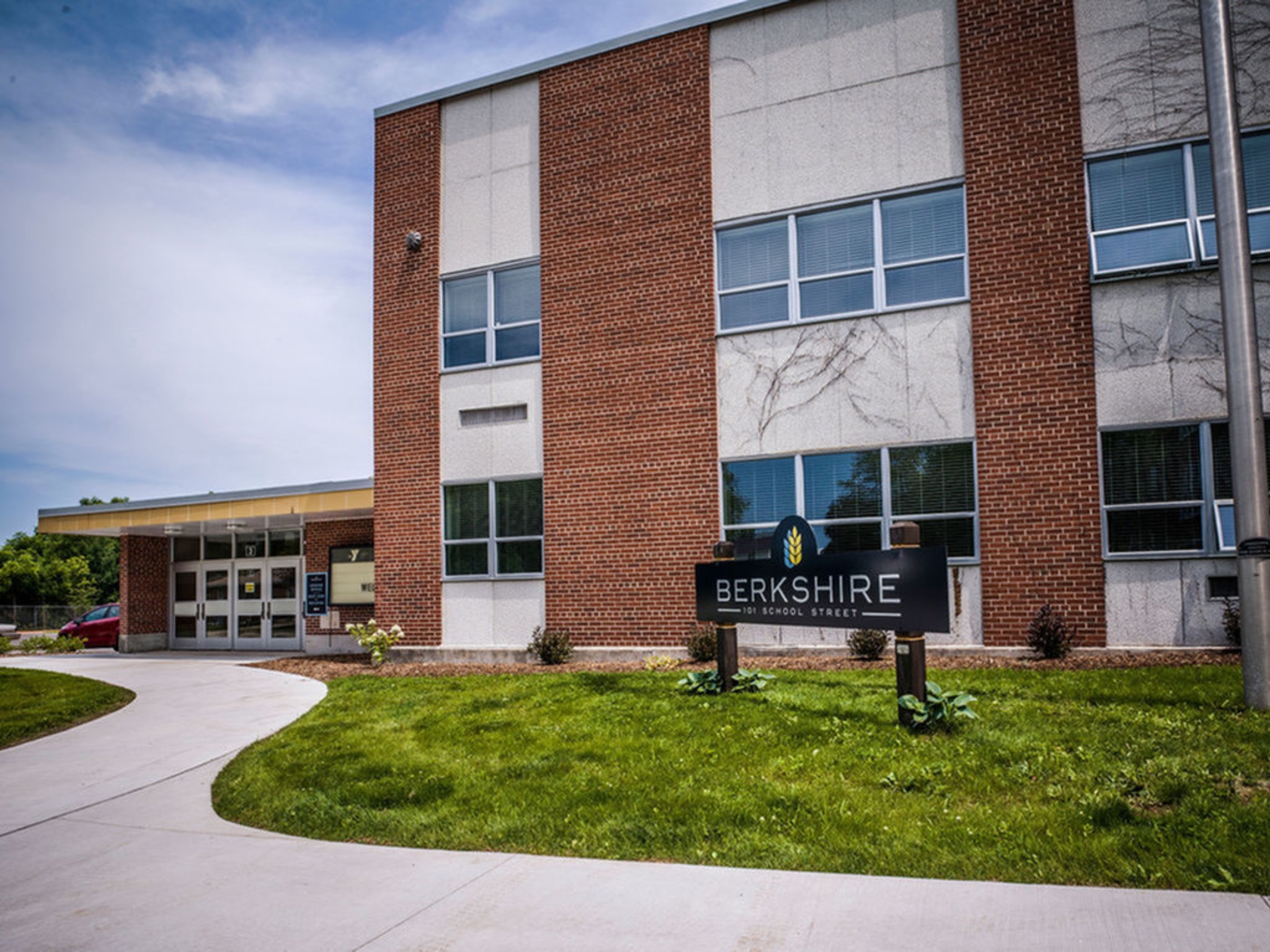 1 3 Bed Apartments Check Availability Berkshire Sheboygan Falls