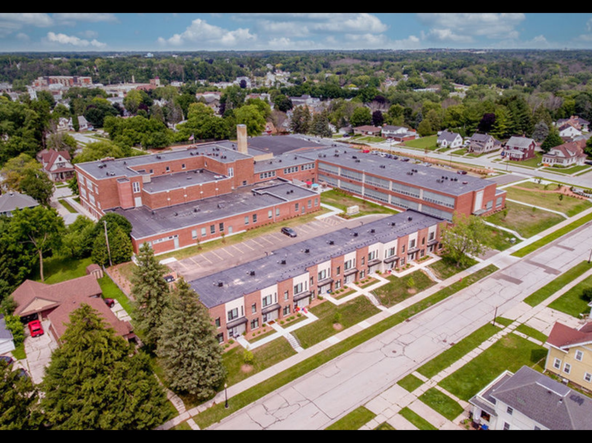 1 3 Bed Apartments Check Availability Berkshire Sheboygan Falls