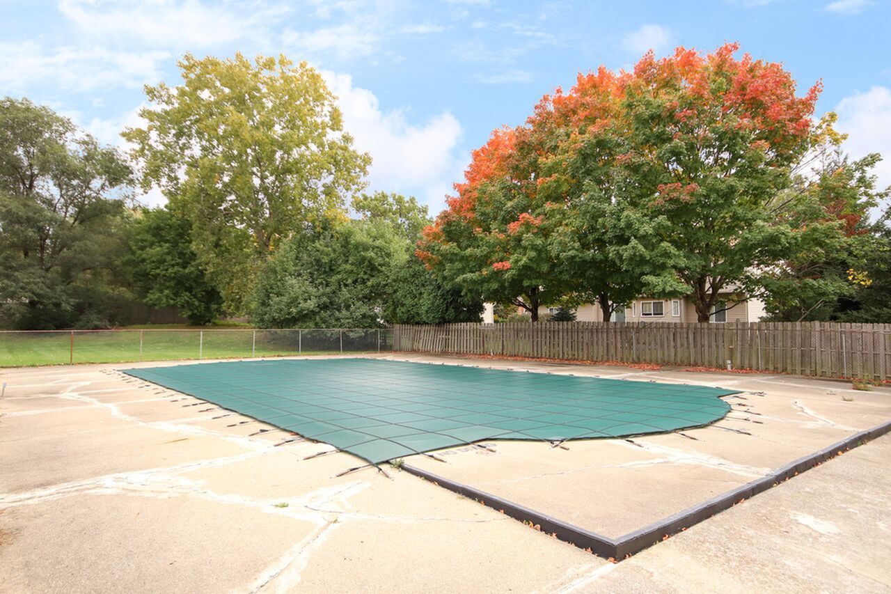 Apartments Walled Lake MI Tivoli Apartments