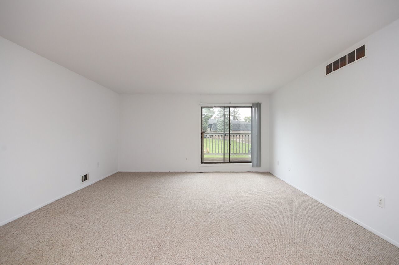 Apartments Walled Lake MI Tivoli Apartments