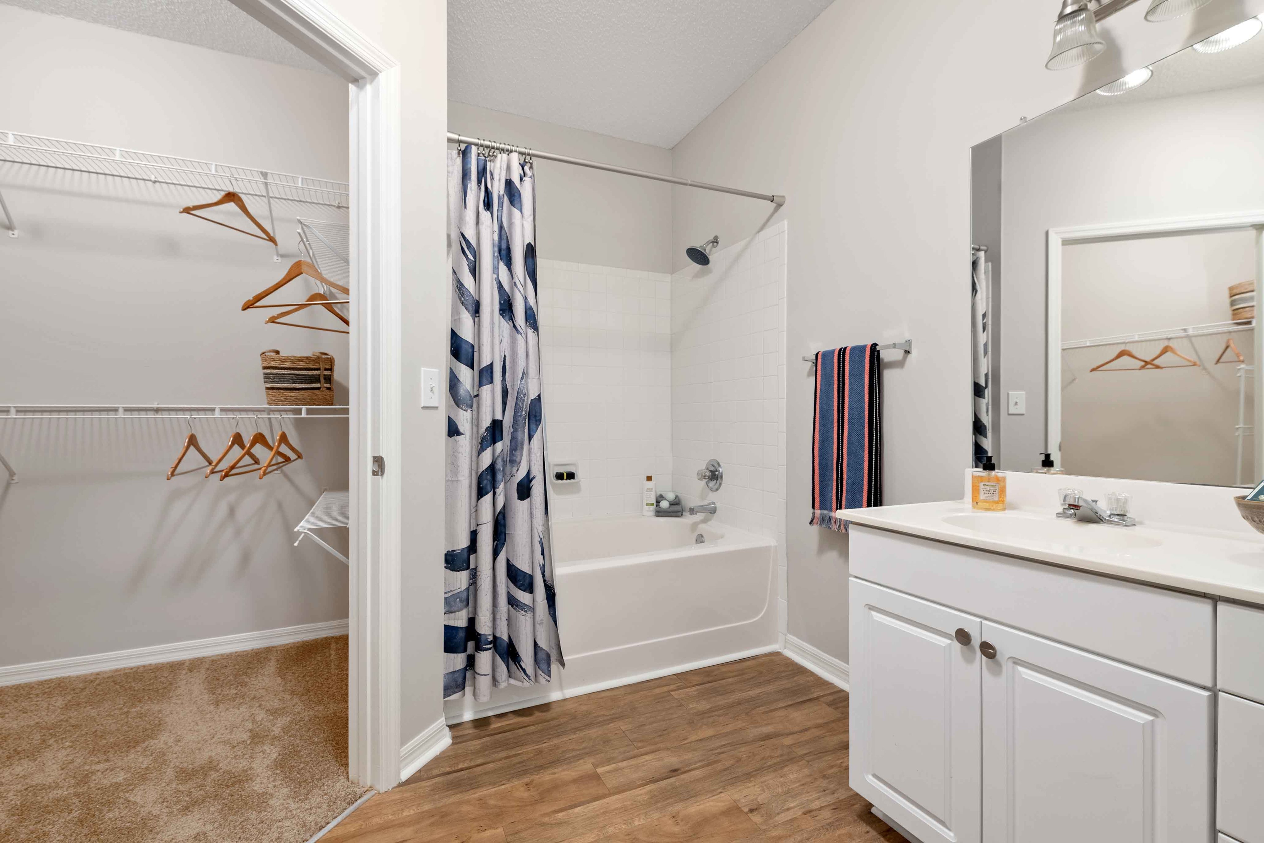 View Photos Lullwater Apartments